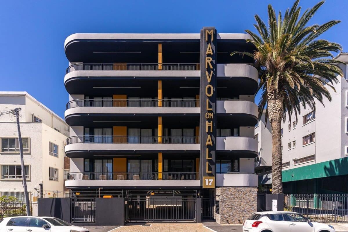 305 Marvol On Hall - 2 Bedroom *